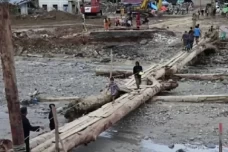 Pengamat: Rangkaian...