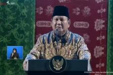 Terbuka Dikritik, Prabowo:...