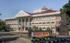 Undip Tidak Pakai Nilai...