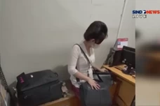 Viral Wanita Nekat Menyamar...