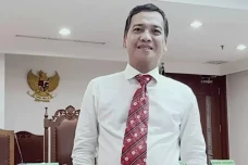 Membela Kedaulatan Rakyat...