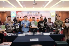 Bea Cukai dan Polri...
