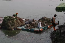 Tangani Sampah Jakarta,...