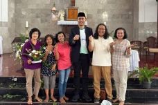 Stafsus Menag Ajak Gereja...