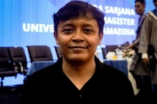 Senjakala Oposisi dalam...
