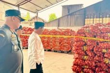 133,5 Ton Bawang Bombay...