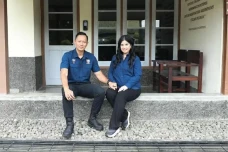 Annisa Pohan Dikabarkan...