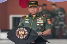 Deretan Perwira yang...