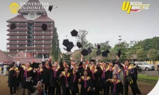 10 Universitas Terbaik...