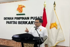 Terima SK dari Kemenkum,...