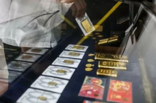 Harga Emas Antam Naik...