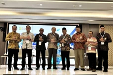 Menjadikan Ekonomi Halal...