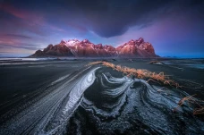 Setelah Menarget Greenland,...