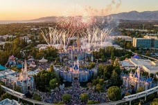 Disneyland Akan Dibangun...