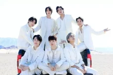 BTS Resmi Comeback dengan...