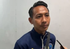 Beckham Putra Dikontak...