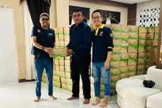 Lemonilo Gandeng Karang...