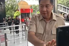 Sambangi KPK, Menteri...