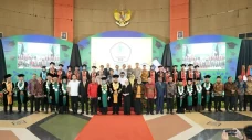 Wisuda UNOSO Dihadiri...