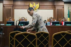 Nadiem Heran Pertemuan...