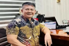 Pengamat Sentil Body...