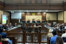 Kasus Tata Kelola Minyak,...