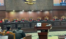 Seleksi Hakim MK Diwarnai...