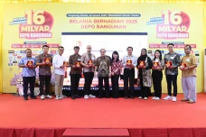 Depo Bangunan Serahkan...
