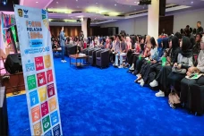 MNC University Gelar...