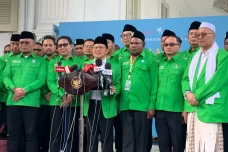 Puas dengan Pemerintahan...