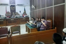 PN Jaksel Tolak Gugatan...
