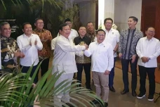 Dukung Prabowo 2 Periode,...
