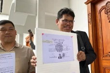 Bonatua Bakal Unggah...