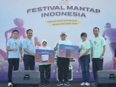 Usia 11 Tahun, Bank...