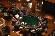 Presiden Prabowo Ingatkan...