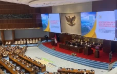 292 Anggota DPR Hadiri...