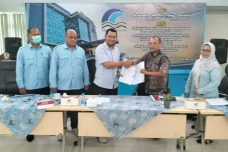Pemkab Bekasi Evaluasi...