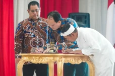 KPK Hibahkan Tanah dan...