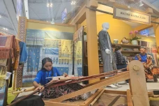 Mengenal Tradisi Perempuan...