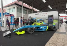 F4 Indonesia Unjuk Gigi...