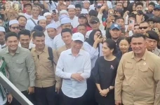 Jokowi Hadiri Kirab...