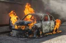 Berisiko Terbakar, BMW...