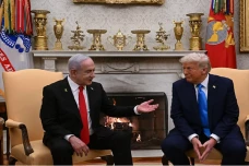 Trump Dilaporkan Dukung...