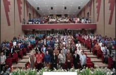 Berorientasi Global,...