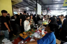 Heboh War Takjil Tiap...