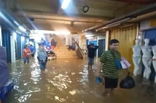Banjir Merendam 123...