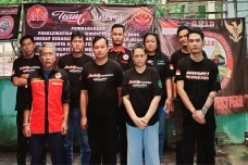 Dilarang Bawa Truk Sumbu...