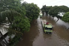 Setahun Pimpin Jakarta,...