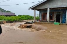 Banjir Terjang Lombok...