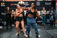 Danielle Perkins Kejutkan...